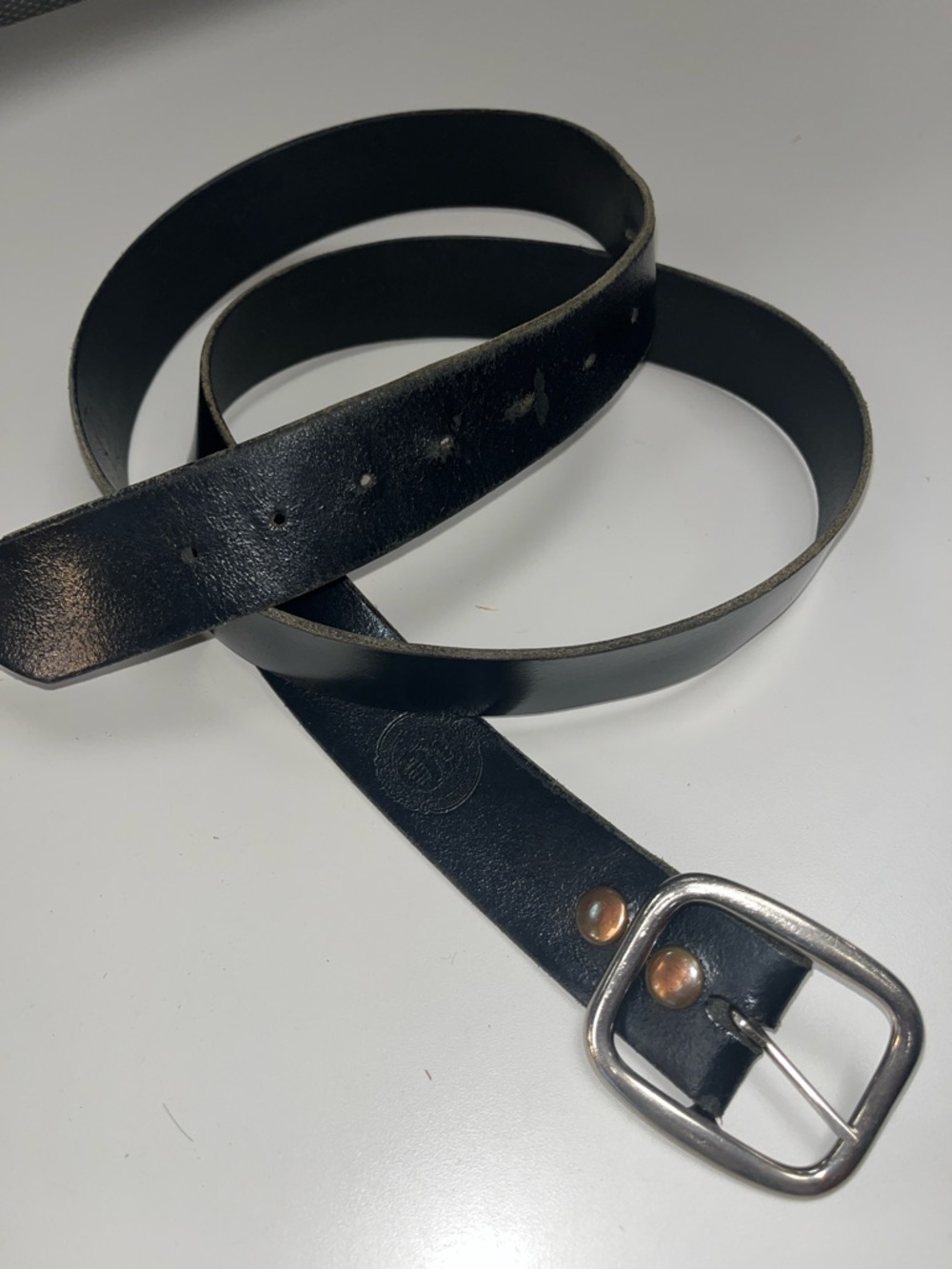 Red Beard Leather Men's Black Leather Belt with Silver-Tone Buckle